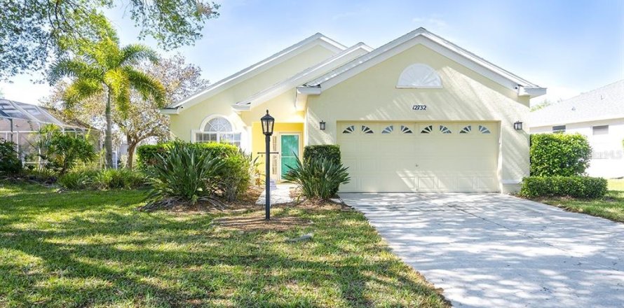 Villa ou maison à Lakewood Ranch, Floride 3 chambres, 130.99 m2 № 1734715