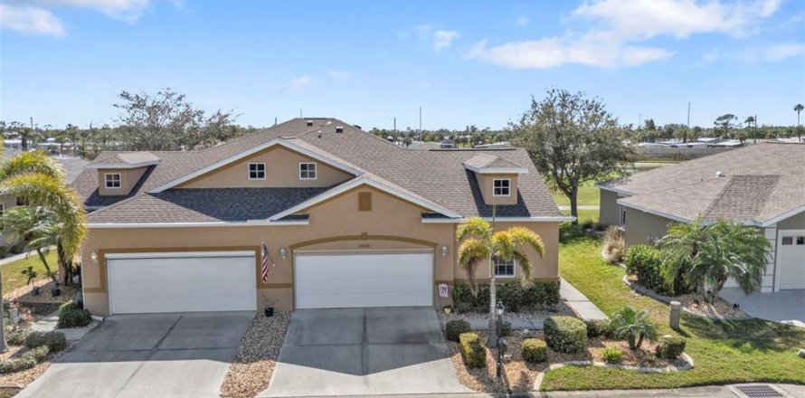 Villa ou maison à Port Charlotte, Floride 2 chambres, 155.8 m2 № 1909260
