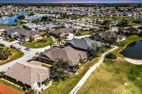 Villa ou maison à vendre à Port Charlotte, Floride: 2 chambres, 155.8 m2 № 1909260 - photo 2