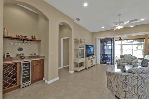 Villa ou maison à vendre à Port Charlotte, Floride: 2 chambres, 155.8 m2 № 1909260 - photo 5