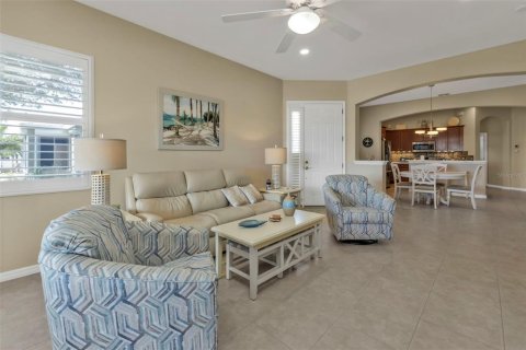 Villa ou maison à vendre à Port Charlotte, Floride: 2 chambres, 155.8 m2 № 1909260 - photo 6
