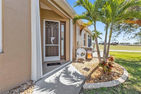 Villa ou maison à vendre à Port Charlotte, Floride: 2 chambres, 155.8 m2 № 1909260 - photo 3