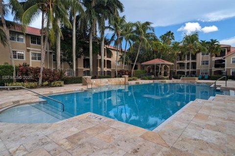 Condo in Pembroke Pines, Florida, 1 bedroom  № 1983862 - photo 23