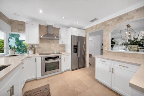 House in Miami, Florida 4 bedrooms, 152.73 sq.m. № 1941141 - photo 7