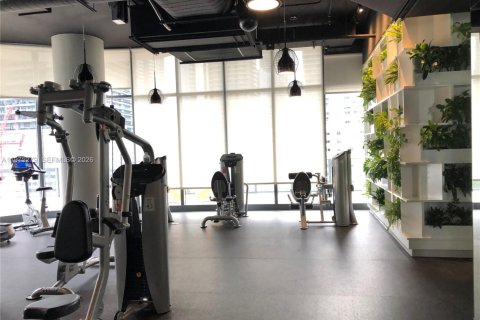 Condo in Miami, Florida, 1 bedroom  № 2041131 - photo 30