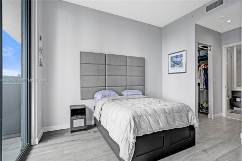 Condo in Miami, Florida, 1 bedroom  № 2041131 - photo 13