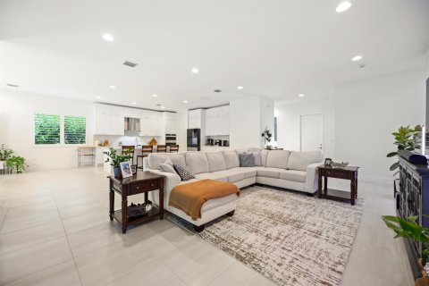 Villa ou maison à vendre à Cooper City, Floride: 6 chambres, 374.67 m2 № 2077601 - photo 2