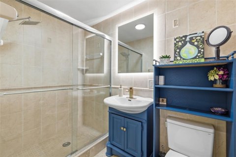House in Saint Petersburg, Florida 4 bedrooms, 211.91 sq.m. № 2142459 - photo 24