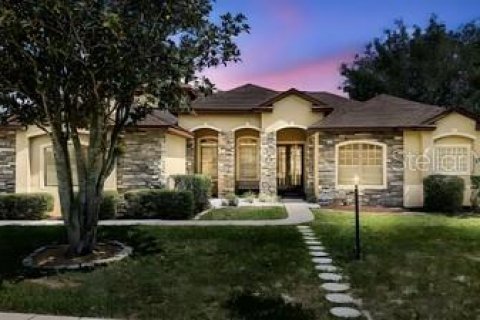 Villa ou maison à louer à Clermont, Floride: 4 chambres, 365.2 m2 № 1909897 - photo 1