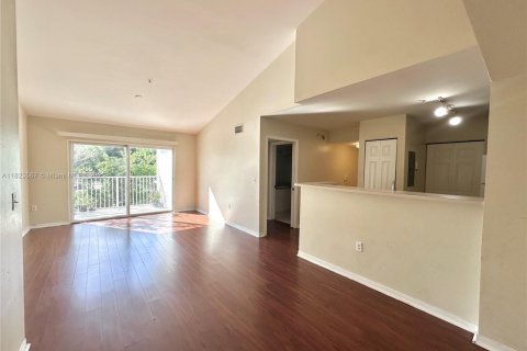 Condo in Pembroke Pines, Florida, 2 bedrooms  № 1798882 - photo 4
