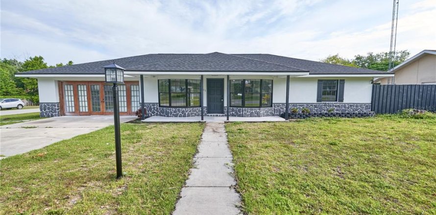 Casa en Ocala, Florida 3 dormitorios, 225.2 m2 № 1658335