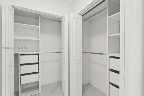 Villa ou maison à louer à Pembroke Pines, Floride: 3 chambres, 164.99 m2 № 1996183 - photo 19