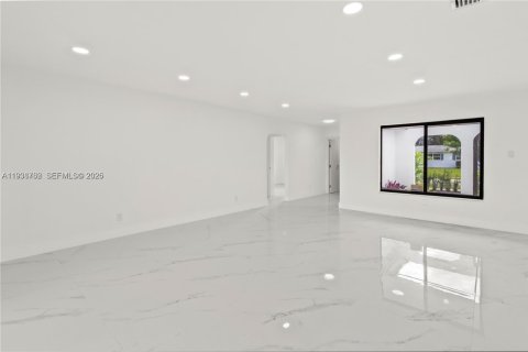 Villa ou maison à louer à Pembroke Pines, Floride: 3 chambres, 164.99 m2 № 1996183 - photo 20