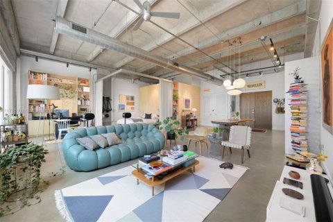 Condo in Miami, Florida, 1 bedroom  № 1655205 - photo 7