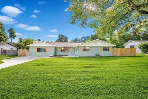 Casa en Ocala, Florida 3 dormitorios, 176.89 m2 № 2375820