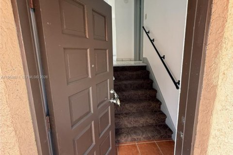 Apartamento en alquiler en Miami, Florida, 2 dormitorios, 90.58 m2 № 2026129 - foto 16