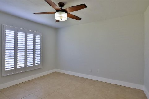 House in Port Orange, Florida 3 bedrooms, 163.69 sq.m. № 1518682 - photo 25