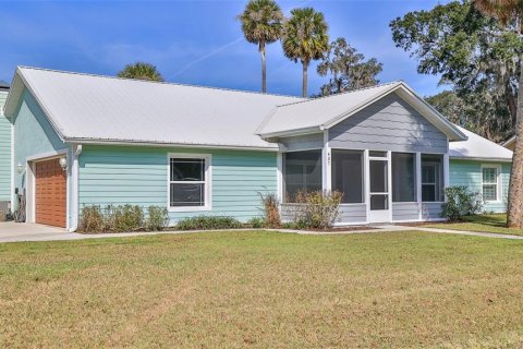 House in Port Orange, Florida 3 bedrooms, 163.69 sq.m. № 1518682 - photo 1