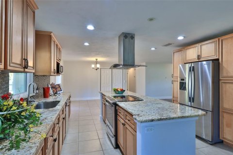 House in Port Orange, Florida 3 bedrooms, 163.69 sq.m. № 1518682 - photo 10
