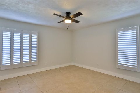 House in Port Orange, Florida 3 bedrooms, 163.69 sq.m. № 1518682 - photo 20