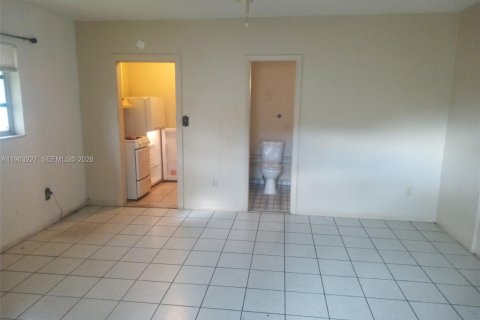 Appartement à louer à Hollywood, Floride: 1 chambre, 192.68 m2 № 2025758 - photo 4