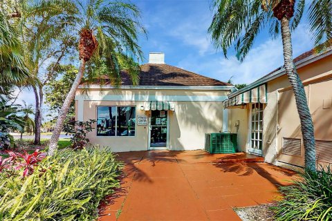 Condo in Miami, Florida, 1 bedroom  № 1880175 - photo 20