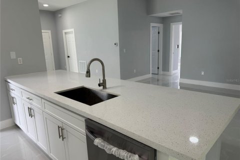 Villa ou maison à louer à Palm Coast, Floride: 3 chambres, 146.32 m2 № 2092933 - photo 4