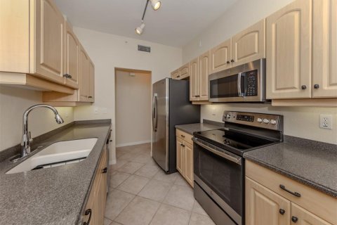 Condo in Venice, Florida, 3 bedrooms № 2404769 - photo 16
