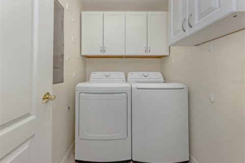 Condo in Venice, Florida, 3 bedrooms № 2404769 - photo 19