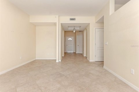 Condo in Venice, Florida, 3 bedrooms № 2404769 - photo 8