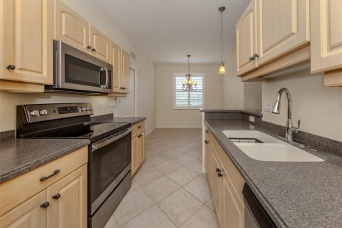 Condo in Venice, Florida, 3 bedrooms № 2404769 - photo 17