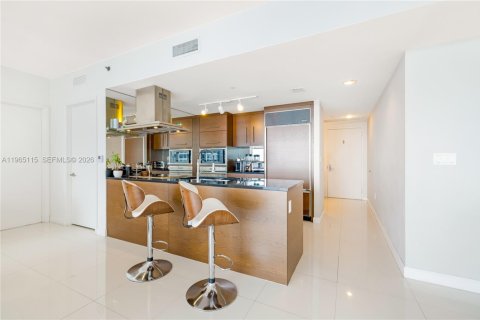 Condominio en alquiler en Miami, Florida, 2 dormitorios, 139.35 m2 № 2026897 - foto 20
