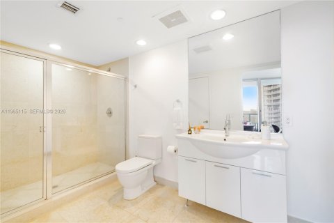 Condominio en alquiler en Miami, Florida, 2 dormitorios, 139.35 m2 № 2026897 - foto 12