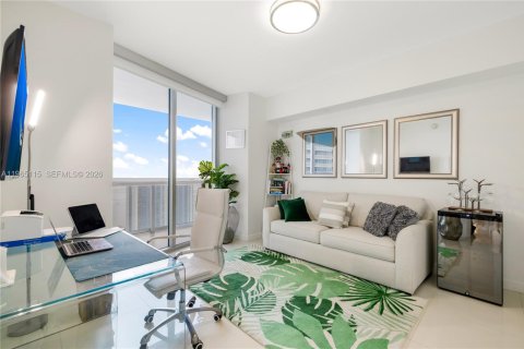 Condominio en alquiler en Miami, Florida, 2 dormitorios, 139.35 m2 № 2026897 - foto 10