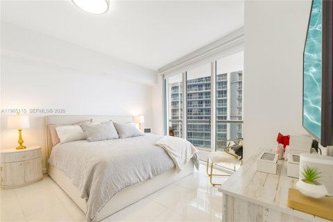 Condominio en alquiler en Miami, Florida, 2 dormitorios, 139.35 m2 № 2026897 - foto 13