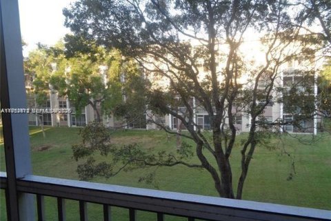 Condominio en alquiler en Coral Springs, Florida, 1 dormitorio, 77.57 m2 № 2010379 - foto 6