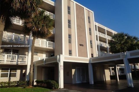 Condominio en Coral Springs, Florida, 1 dormitorio  № 2010379