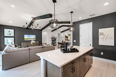 Casa en venta en Apopka, Florida, 4 dormitorios, 208.1 m2 № 1915229 - foto 11