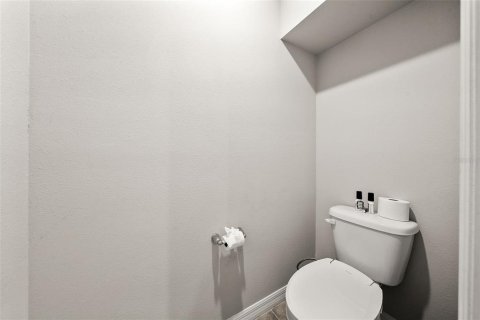 Townhouse in Brandon, Florida 3 bedrooms, 141.68 sq.m. № 2341611 - photo 30