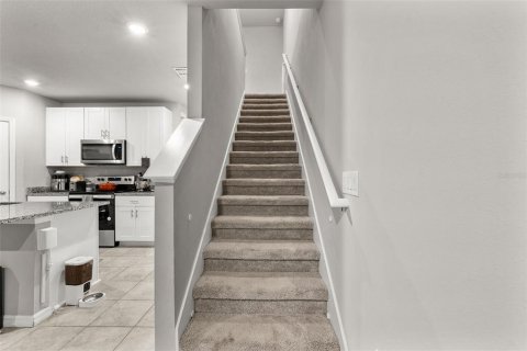 Townhouse in Brandon, Florida 3 bedrooms, 141.68 sq.m. № 2341611 - photo 22