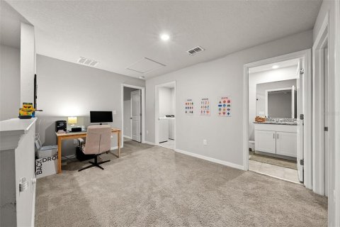 Townhouse in Brandon, Florida 3 bedrooms, 141.68 sq.m. № 2341611 - photo 23