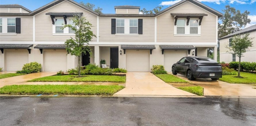 Townhouse in Brandon, Florida 3 bedrooms, 141.68 sq.m. № 2341611