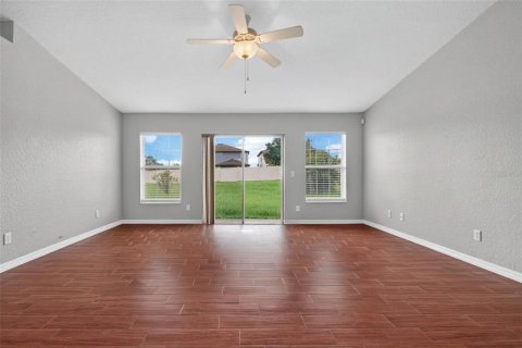 Villa ou maison à vendre à Davenport, Floride: 4 chambres, 196.12 m2 № 2330280 - photo 10