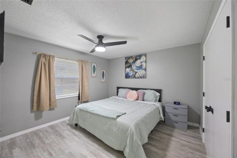 House in Clearwater, Florida 3 bedrooms, 104.24 sq.m. № 1888659 - photo 29