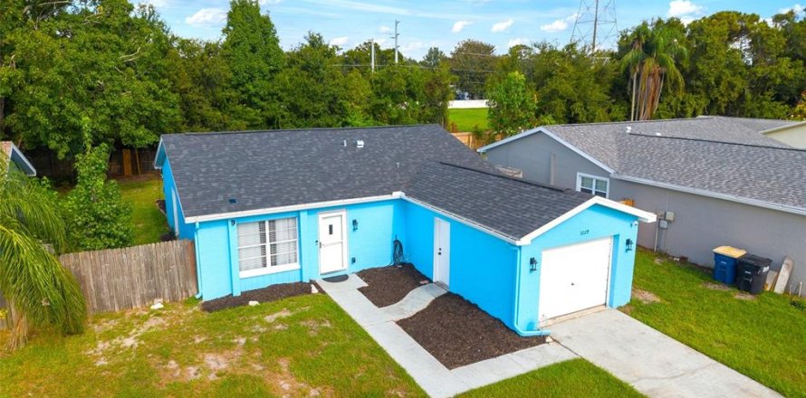 House in Clearwater, Florida 3 bedrooms, 104.24 sq.m. № 1888659