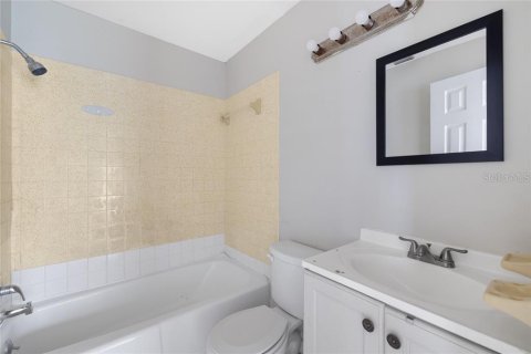 House in Vero Beach, Florida 2 bedrooms, 90.02 sq.m. № 1881038 - photo 10