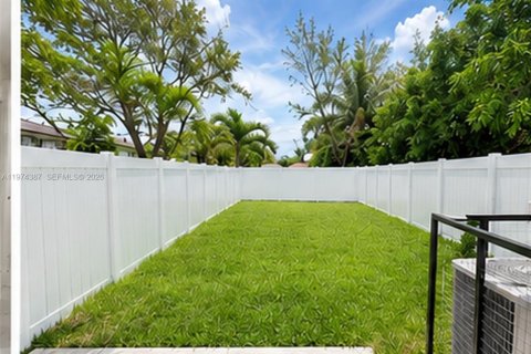 Villa ou maison à louer à Miami, Floride: 4 chambres, 139.35 m2 № 2263865 - photo 11