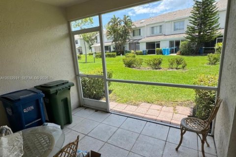 Villa ou maison à louer à Weston, Floride: 2 chambres, 103.12 m2 № 2085619 - photo 10