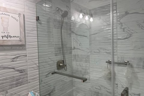 Villa ou maison à louer à Weston, Floride: 2 chambres, 103.12 m2 № 2085619 - photo 19