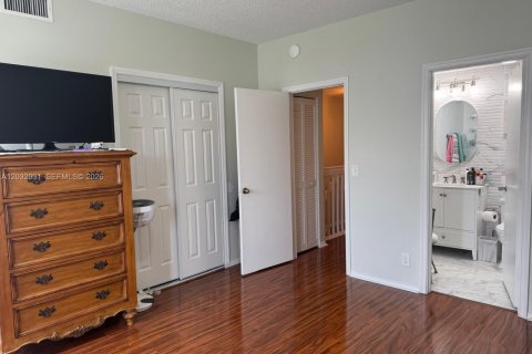 Villa ou maison à louer à Weston, Floride: 2 chambres, 103.12 m2 № 2085619 - photo 18